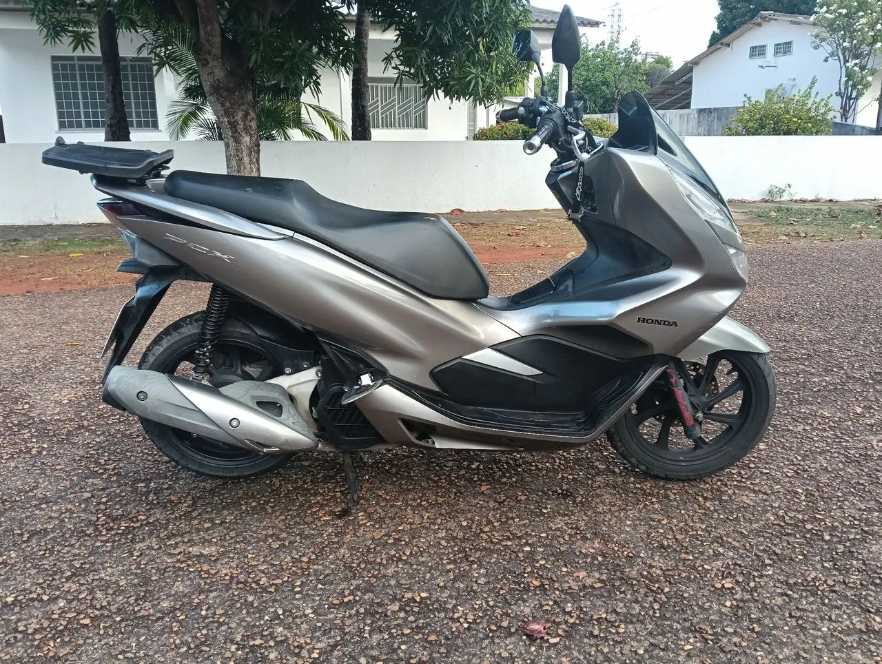 Honda PCX muito nova