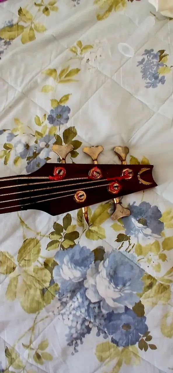 Baixo Dean 5 cordas - Foto 3