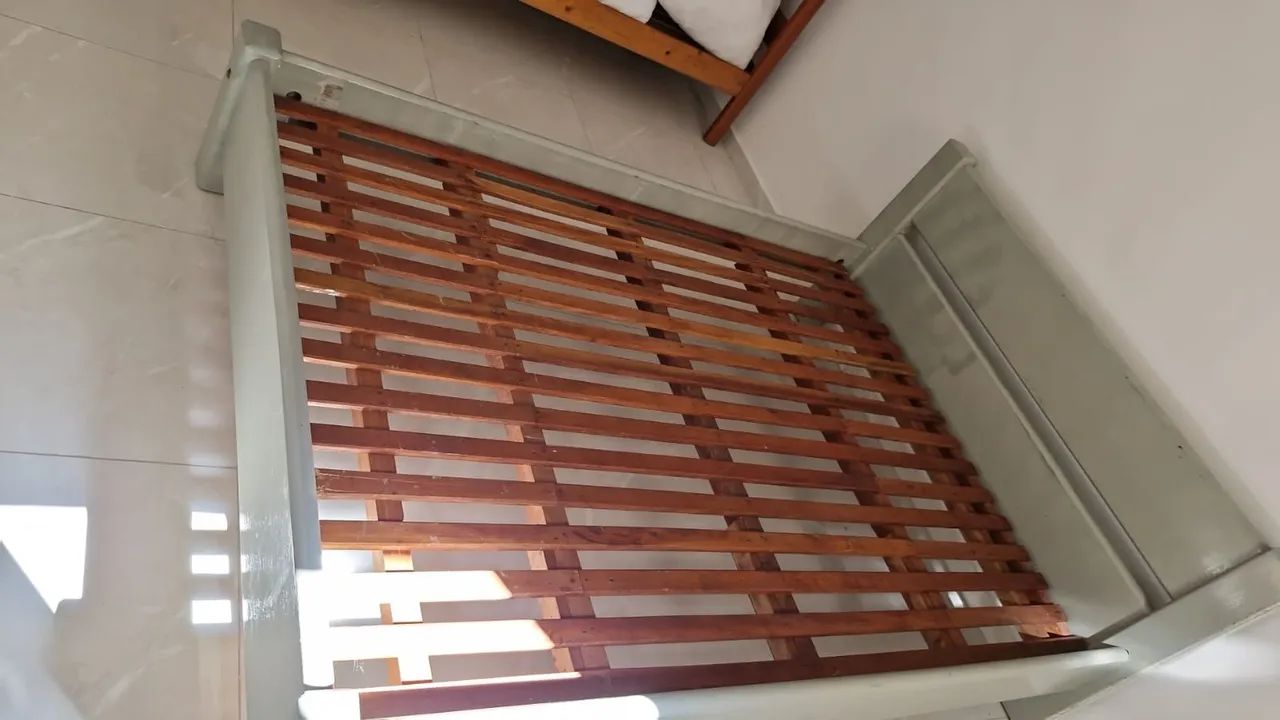 Cama de casal madeira maciça  - Foto 2