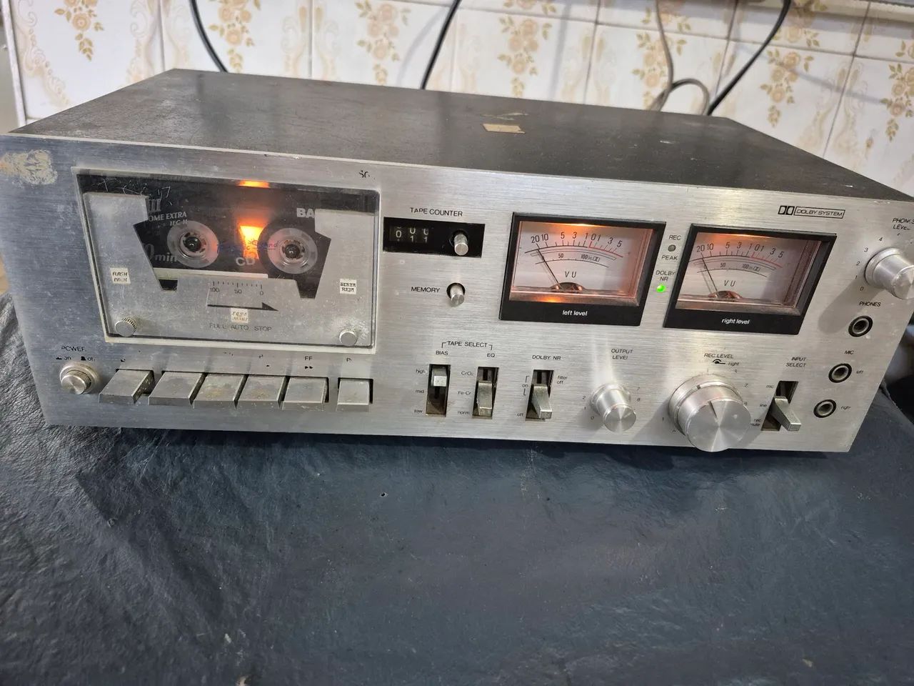 Vendo toca fitas e amplificador de som antigo  - Foto 3