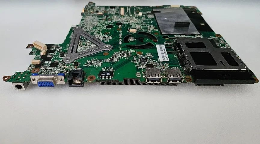 Placa Mãe Notebook Positivo Sim+ 1062 com processador Intel Pentium Dual T3400 2.16ghz - Foto 4