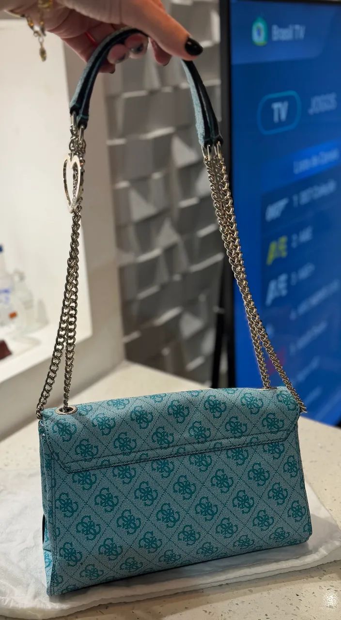 Bolsa Guess downtown azul - Foto 4
