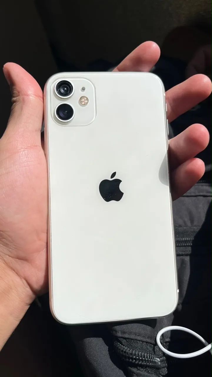 IPHONE 11 Branco - Foto 2