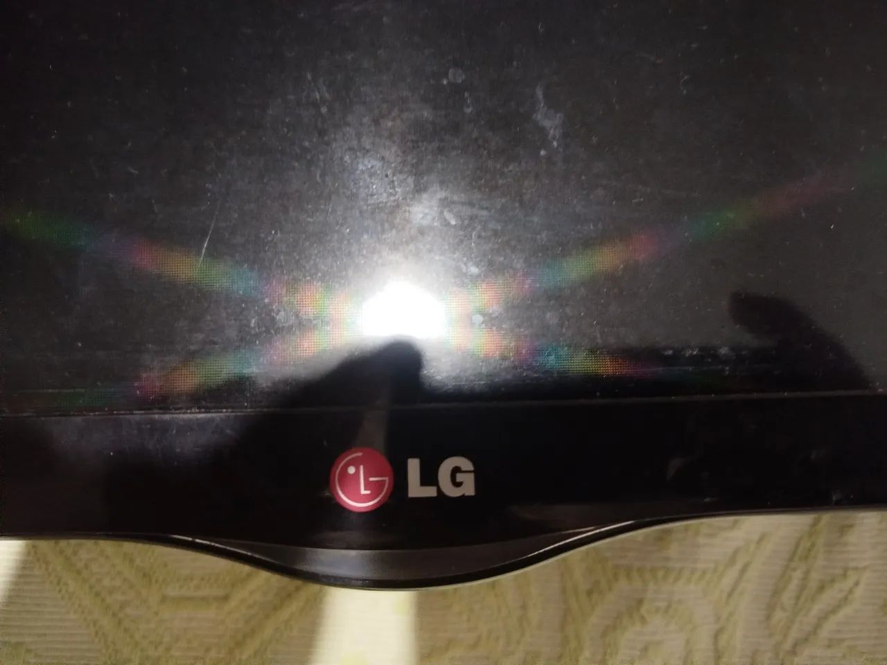TV LG 32" (Modelo 32LN570B) - Para retirada de peças, tela queimada - Foto 2