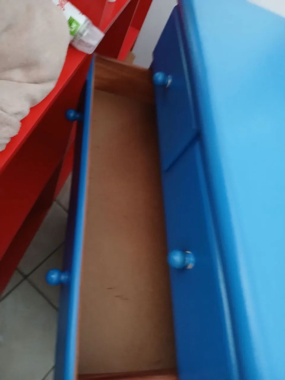 Comoda de madeira maciça . - Foto 4