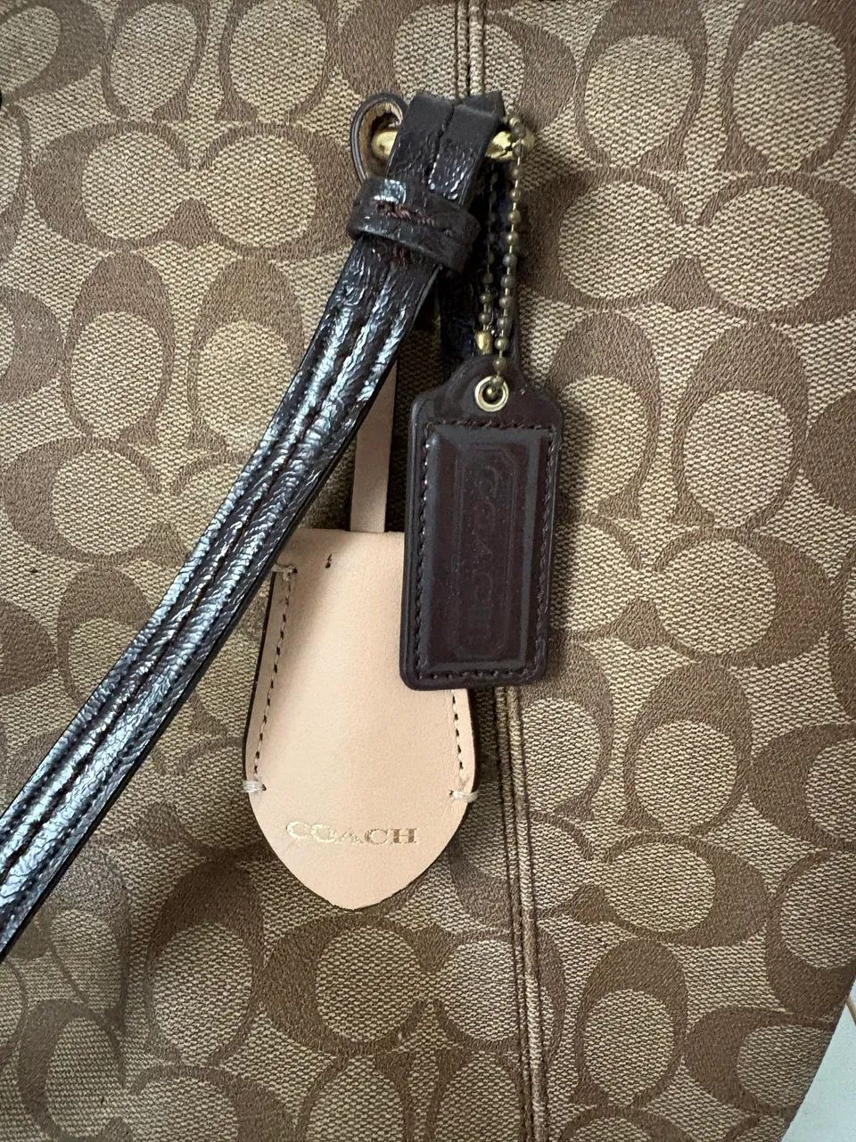 Bolsa ORIGINAL Coach Peyton Signature Zip Top Tote - Foto 5