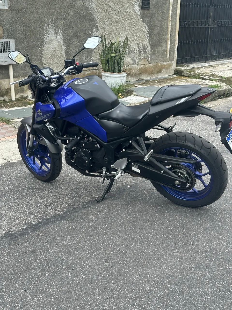 YAMAHA MT03 2021 - Foto 2