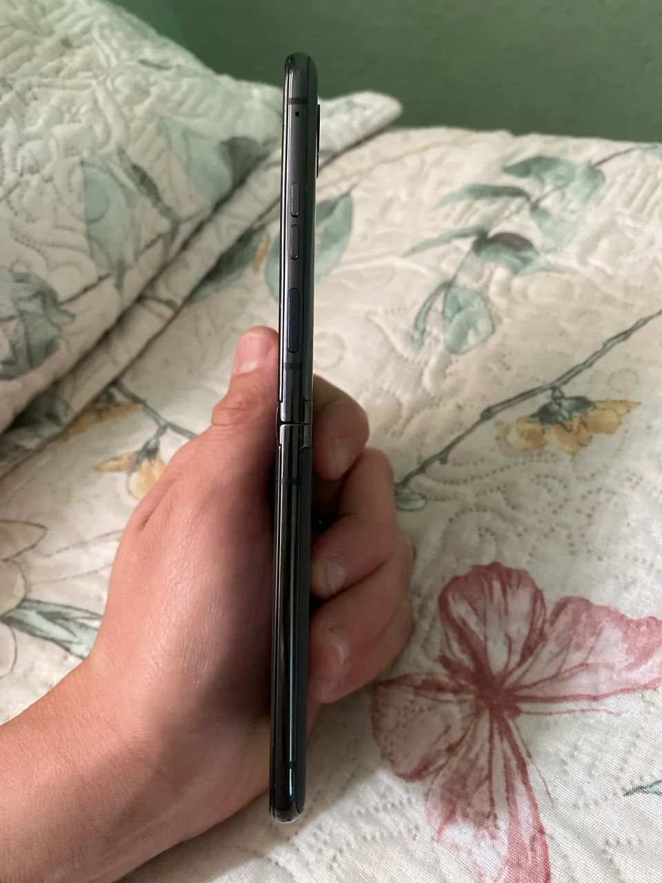 Combo IPhone 11 Pro Max + Motorola razr 40 Utra + Notbook HP  - Foto 3