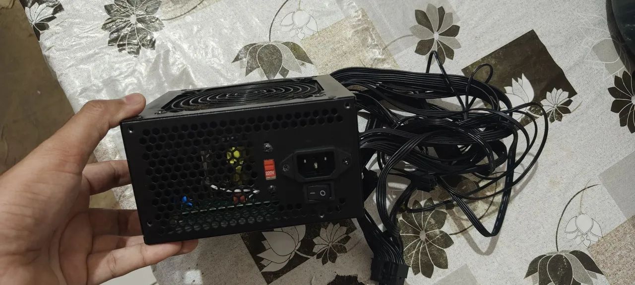 Vendo Fonte Bluecase 500W para PC - Bivolt - Funcionando 100% - Foto 4