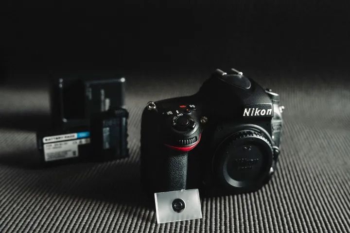 Câmera Nikon D610 - Foto 2