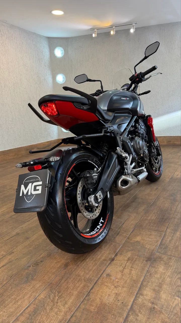 TRIUMPH TRIDENT 660 2023 - Foto 4