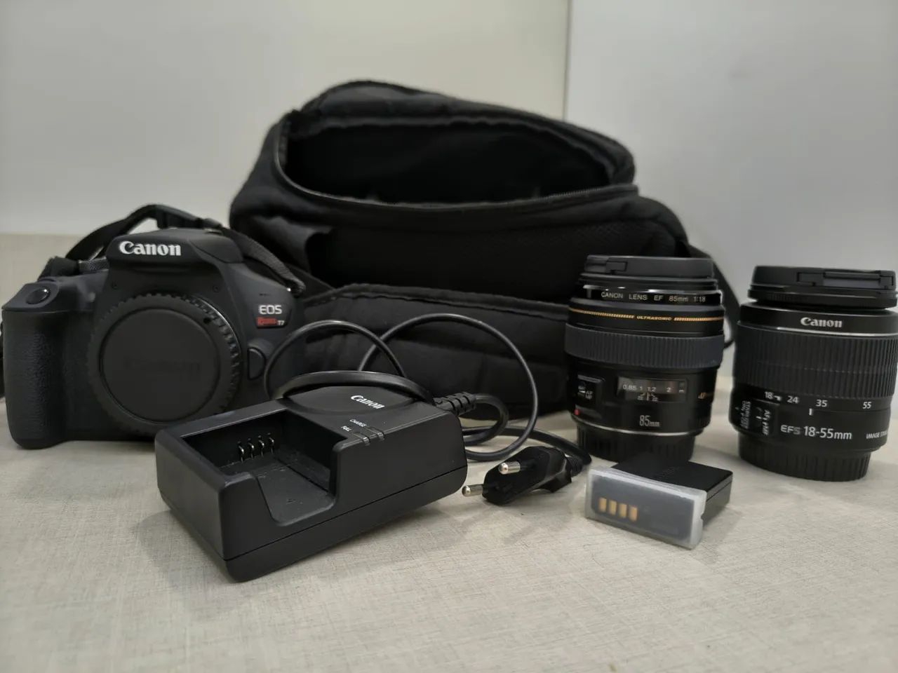 Câmera Canon T7 mais lente EF 85mm - Foto 2