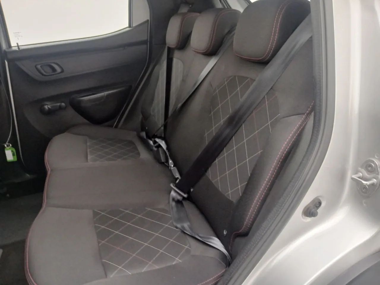 Renault Kwid 1.0 Zen, foto 17 de 18