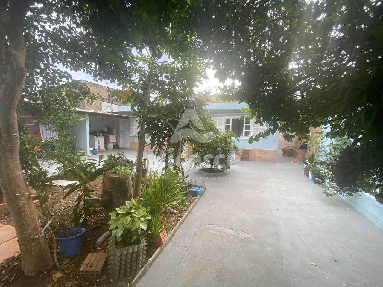 Excelente oportunidade Casa com terreno com 432 m² e 02 Salas comerciais  Florianópolis!
