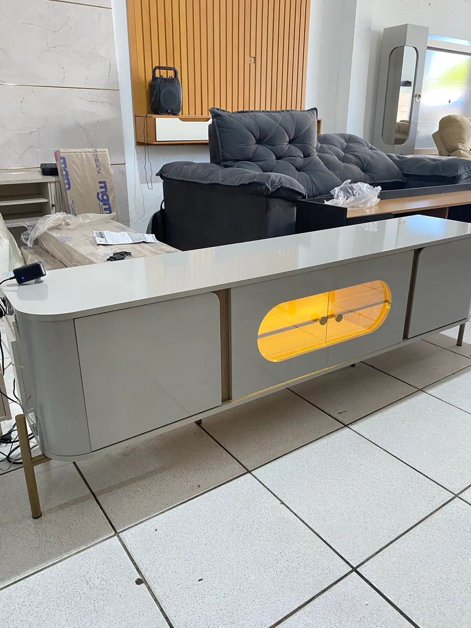 Rack com led para 75 polegadas 