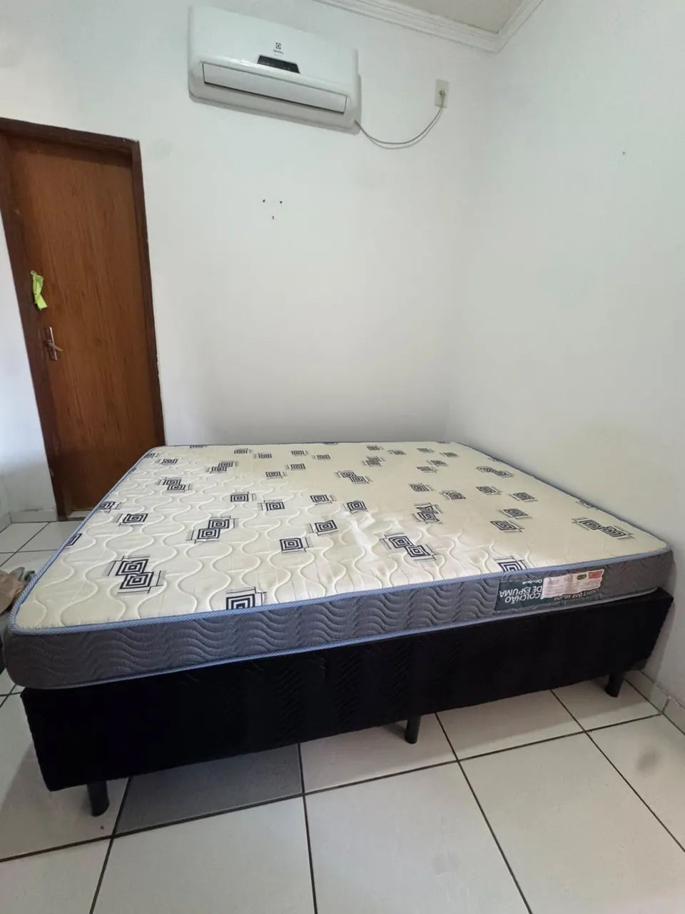 Vendo cama de casal 