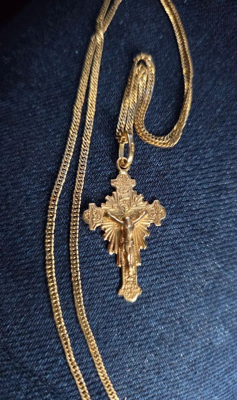 Cordão de ouro