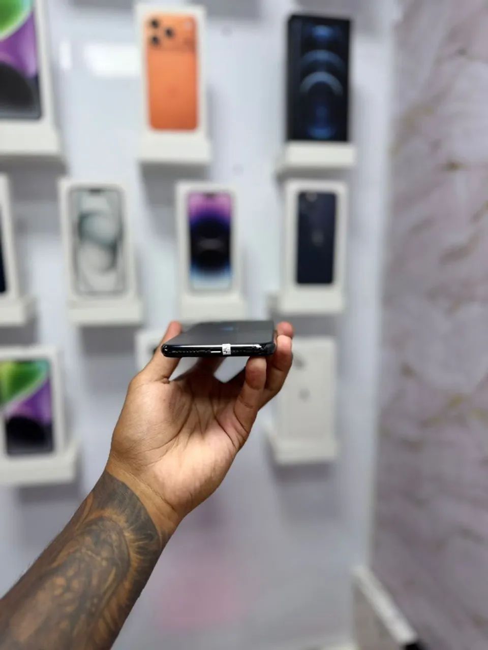 IPHONE 11 PRO MAX 64GB TELA NOVA<br>R$ 1.299,00 - Foto 3