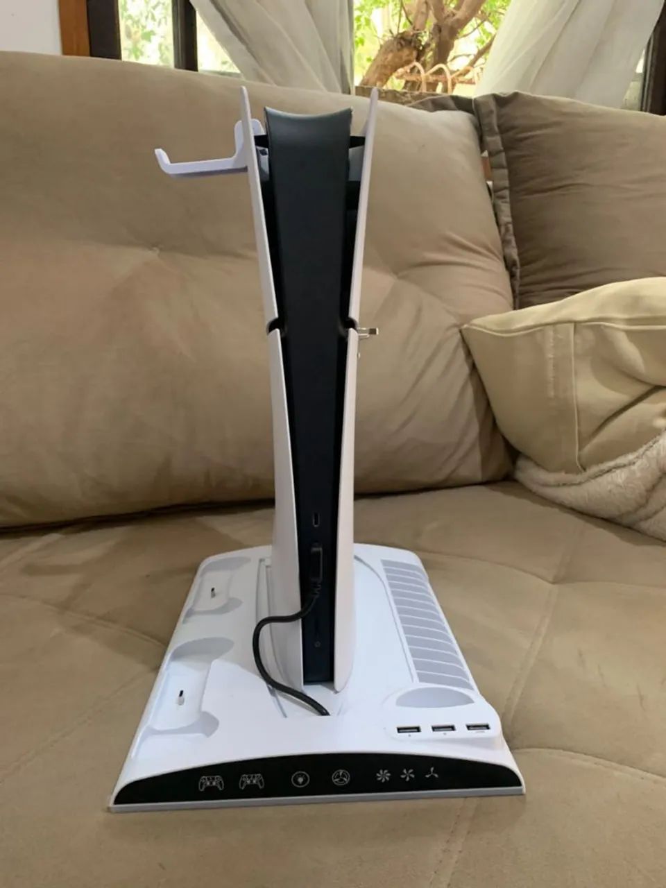 Ps5 digital 825gb e base de carregamento e resfriamento - Foto 4