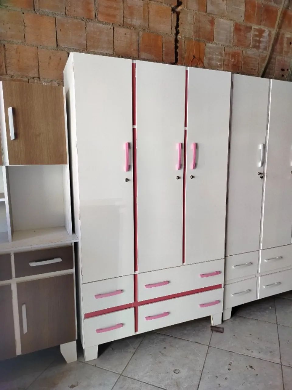 Guarda roupas e cômodas diretamente da fábrica 