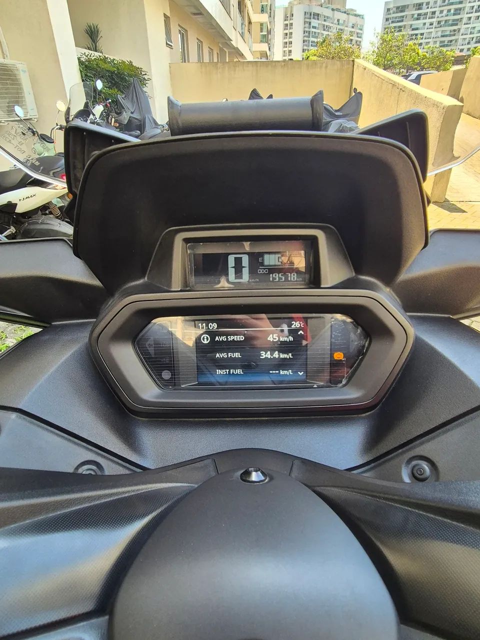 Vendo XMAX 250 2025  - Foto 5