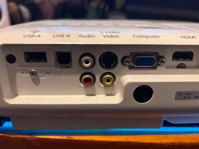Projetor Epson PowerLite x24+ - Foto 3