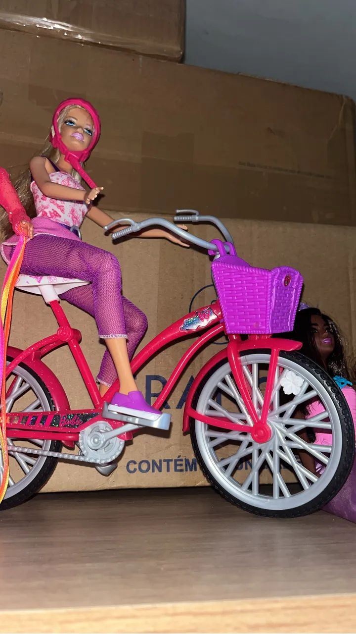 Barbie antiga de 2011