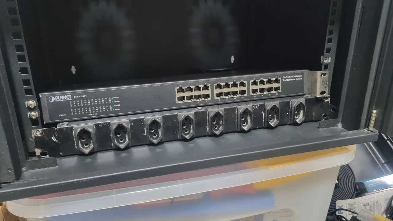 Rack TRIUNFO servidor + switch 24 portas + Régua 8 - Foto 2