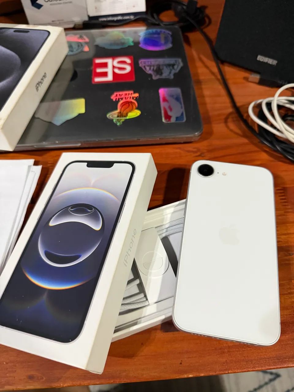 iPhone 16e  - Foto 2