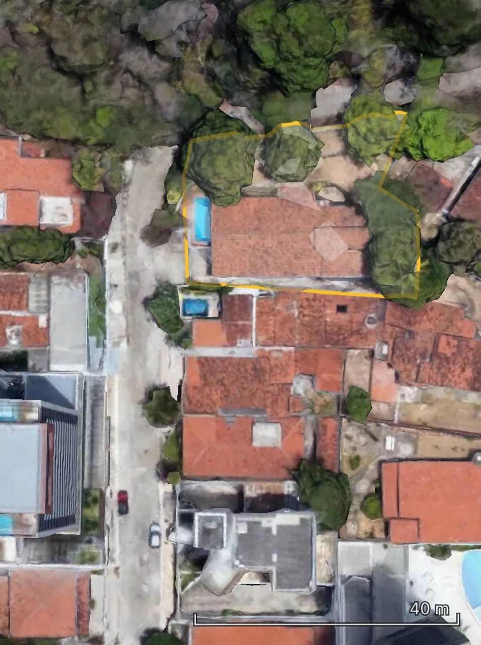 Terreno de esquina com casa ampla. Ideal para construção de edifício - Foto 2