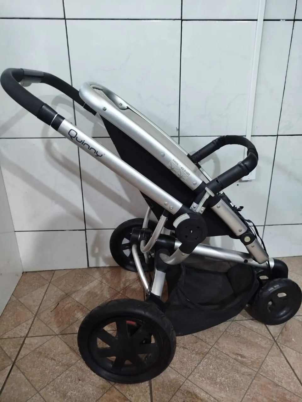 Carrinho Quinny modelo Buzz - Foto 4