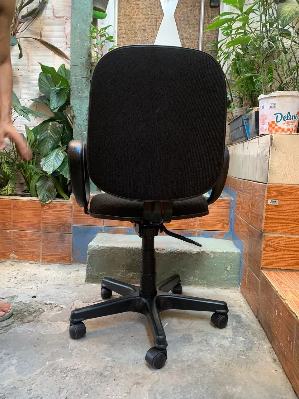 Cadeira Diretor para Escritório Semi Nova - Foto 4