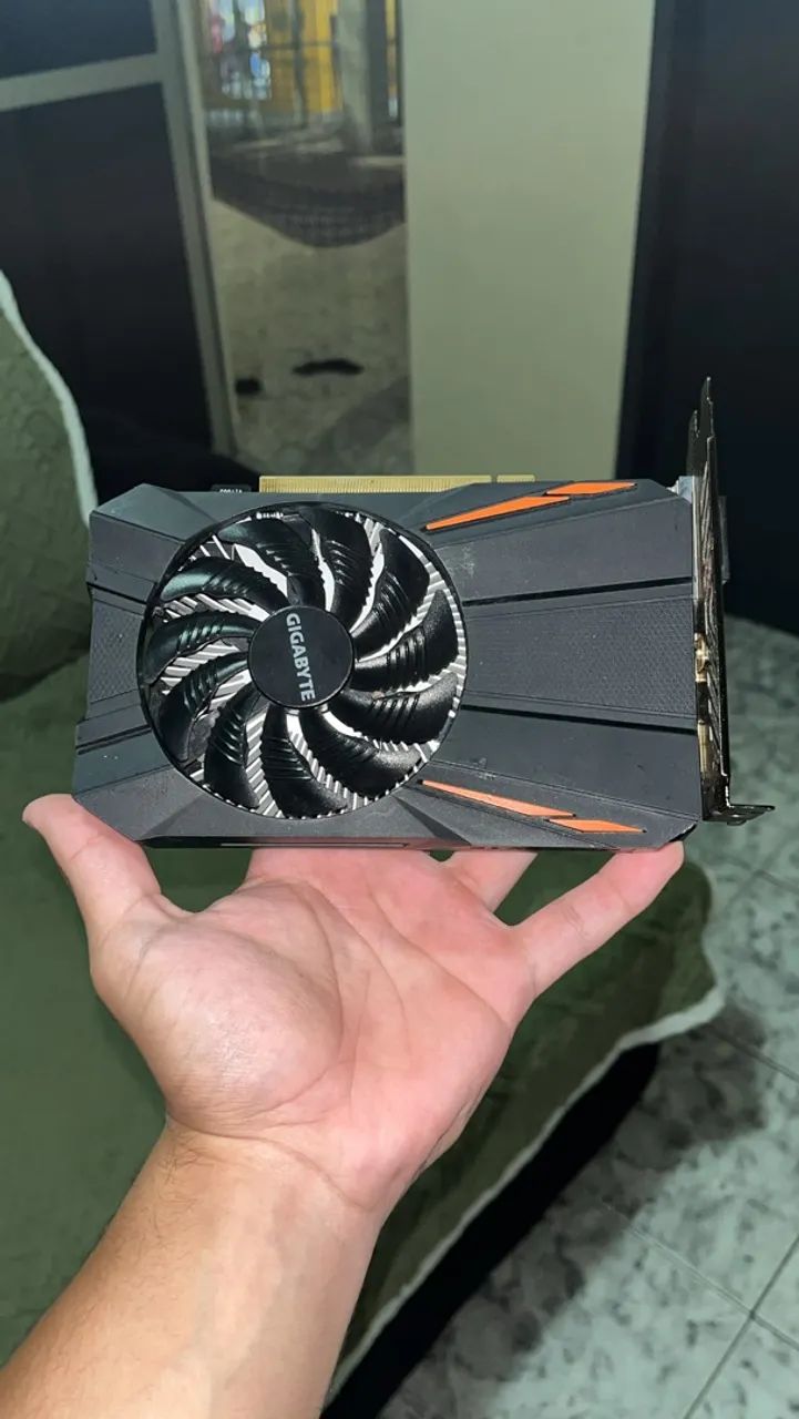 RX 560 4GB Giga byte 