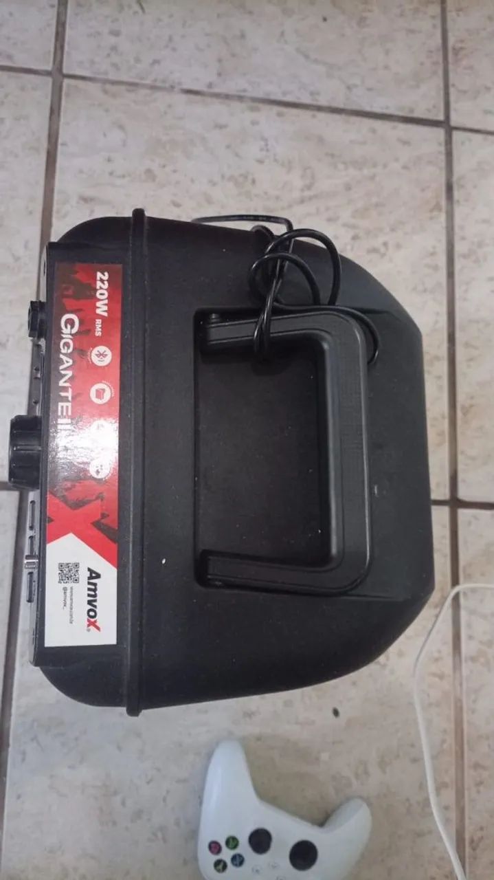 Caixa de som 220wts