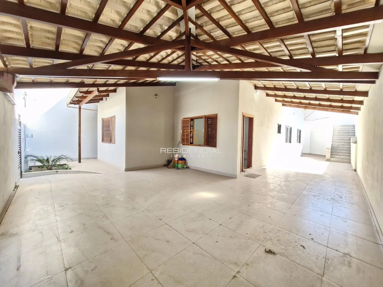 CASA A VENDA NO BAIRRO SANTA MARTA - Foto 2