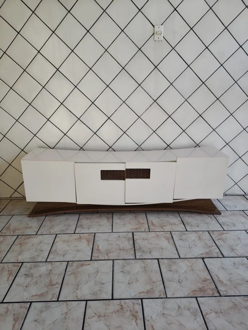 Vende-se rack de sala 