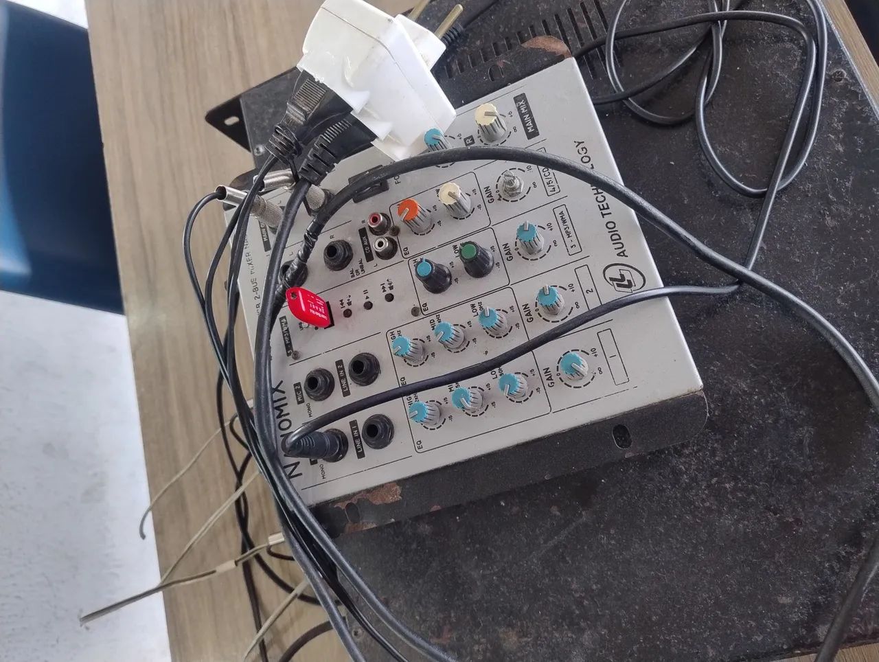 Amplificador e mesa de som - Foto 4