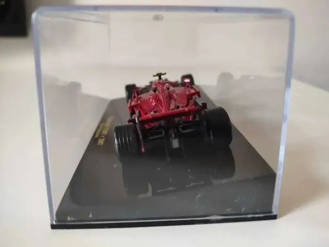 Miniatura Ferrari Collection Oficial F2007 Kimi Räikkönen