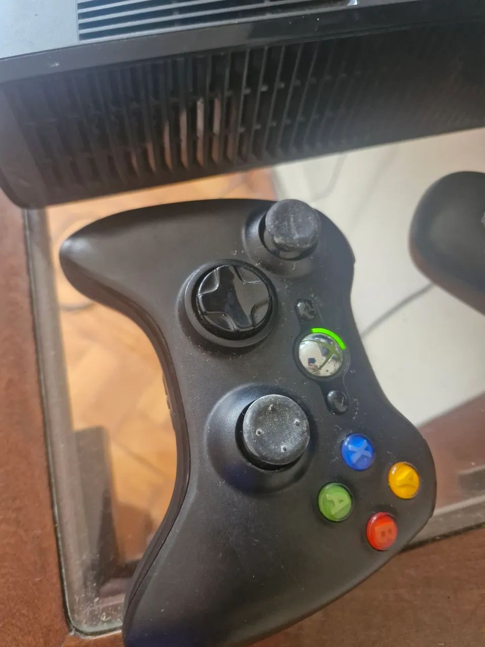 Xbox 360 4GB com Kinect e um Controle  - Foto 3