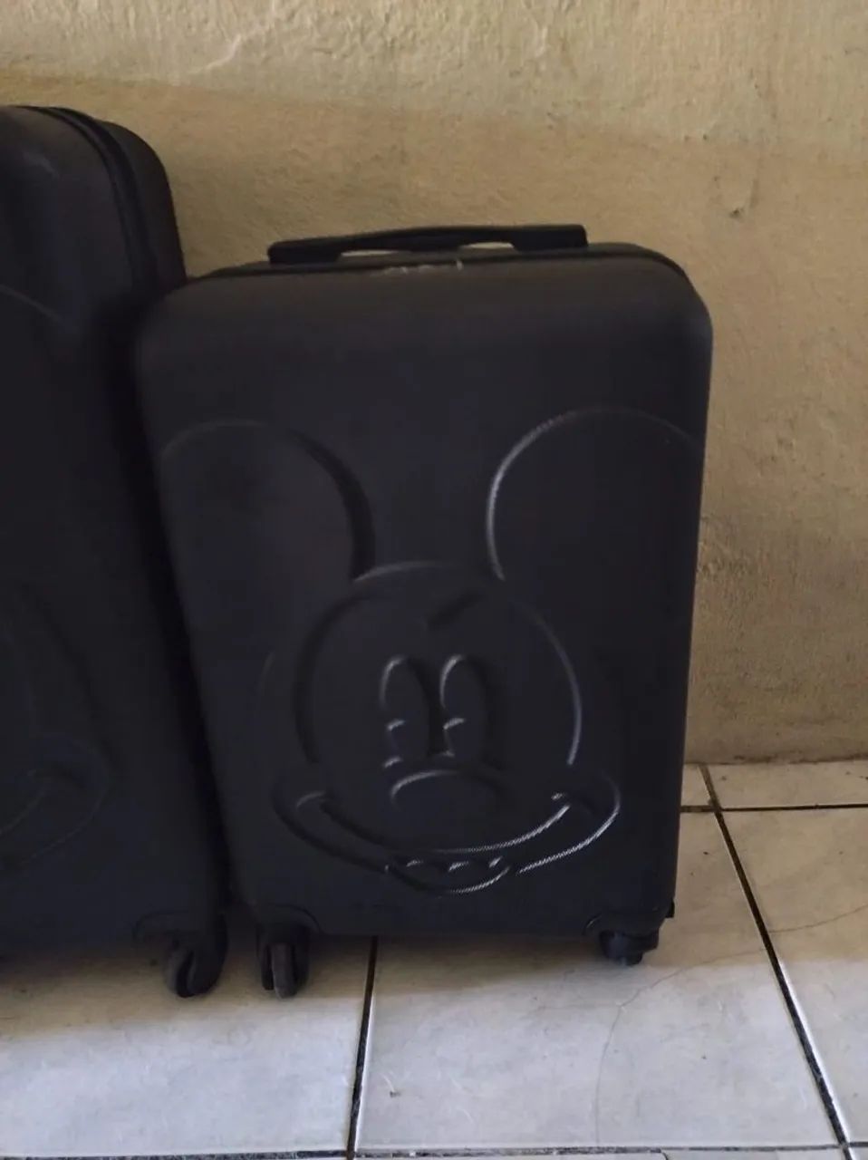 Malas para viagem Mickey bagaggio P/M/G Usada - Foto 2