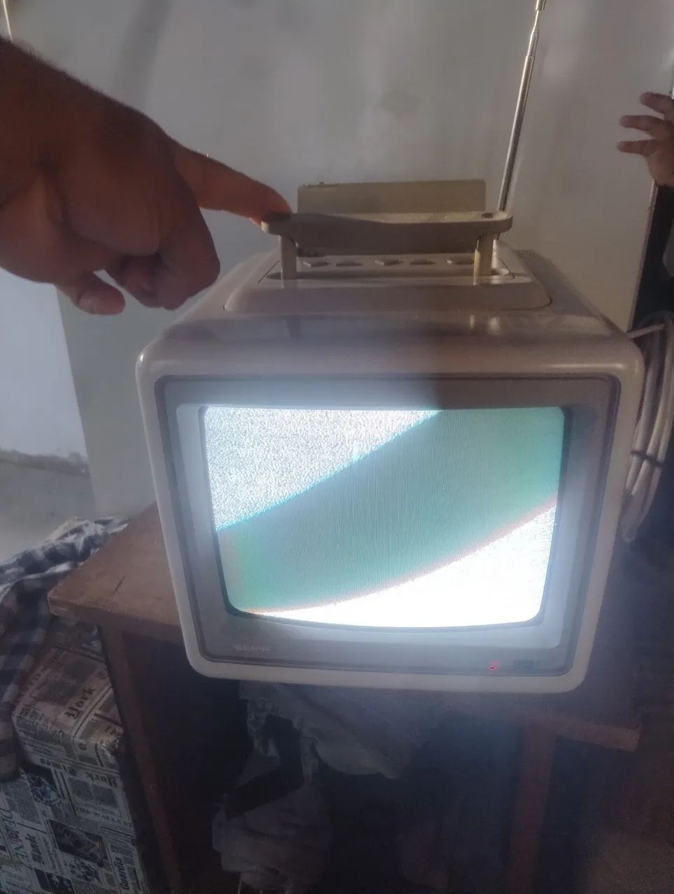 Tv antiga 10 polegadas  - Foto 4