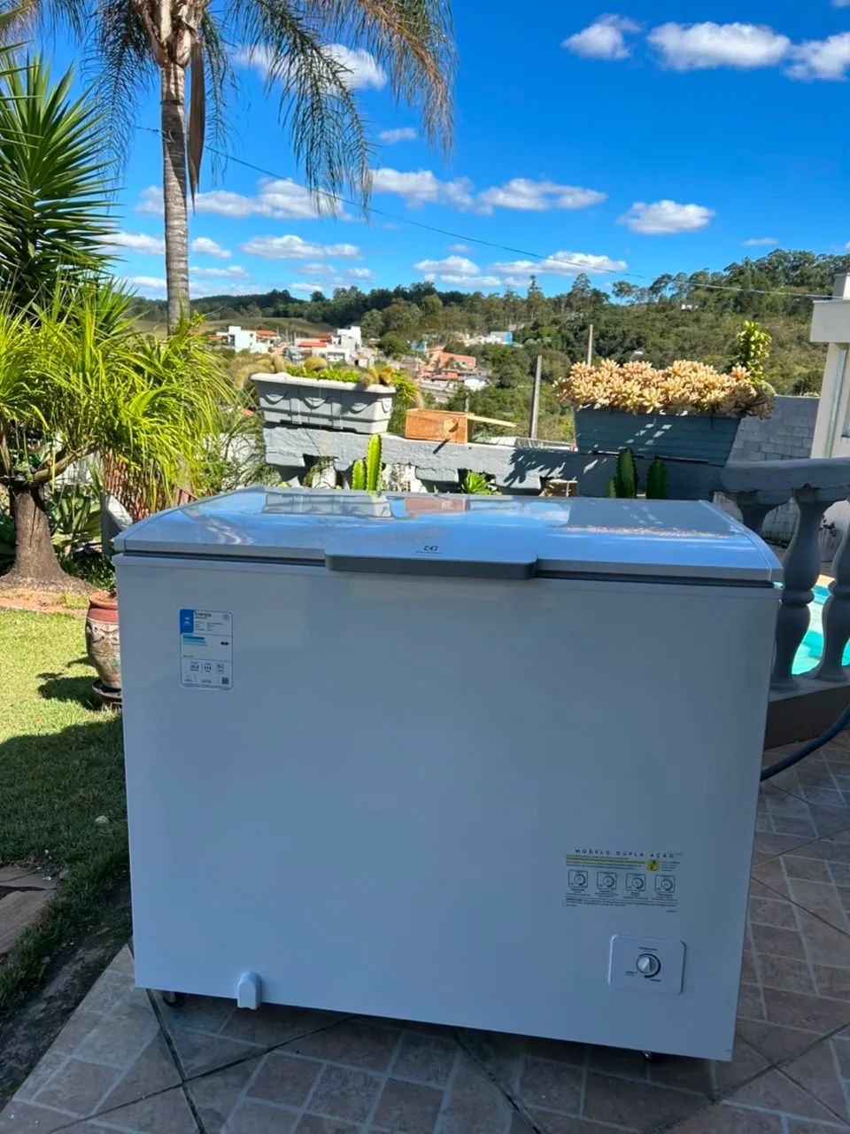 Freezer 220w e mesa de bilhar  - Foto 2