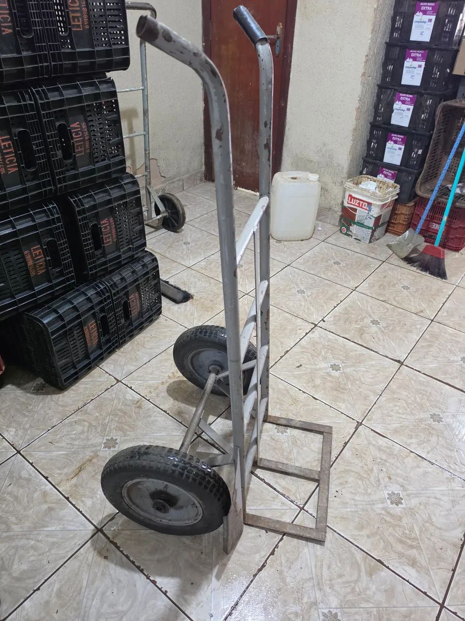 CARRINHO DE MÃO E CARGA - Foto 2