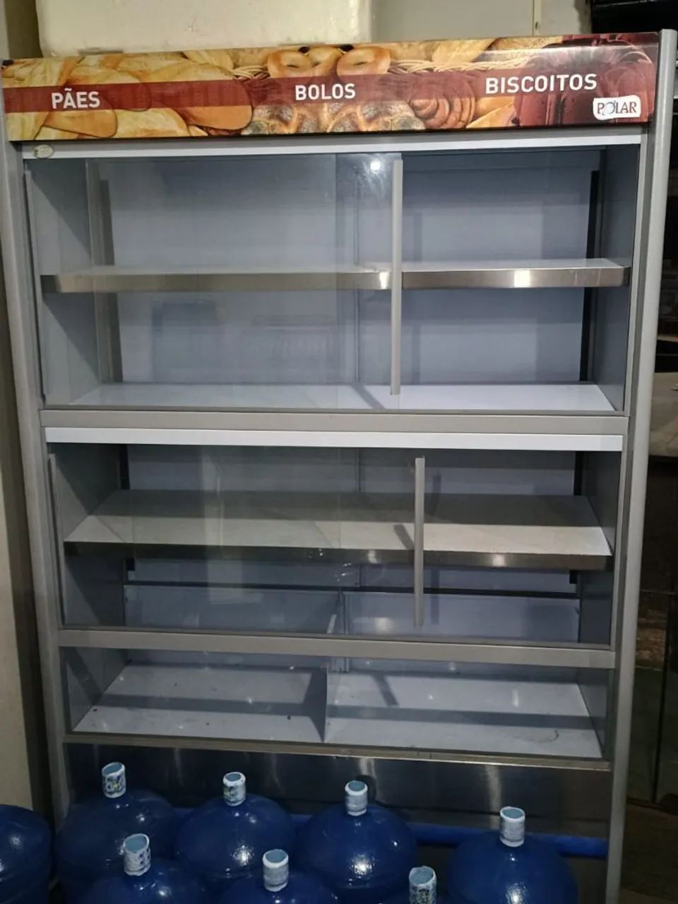 Vende-se expositor padaria