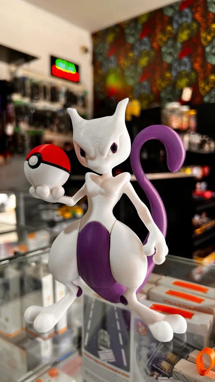 Boneco Action figure MewTwo 