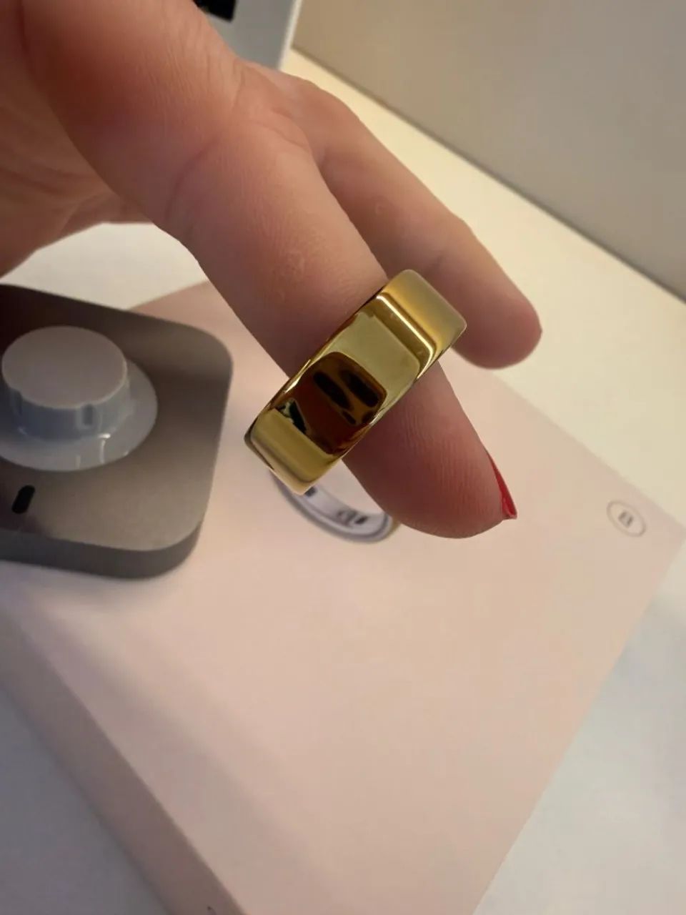 Oura Ring 4 dourado tamanho 8 - Foto 2