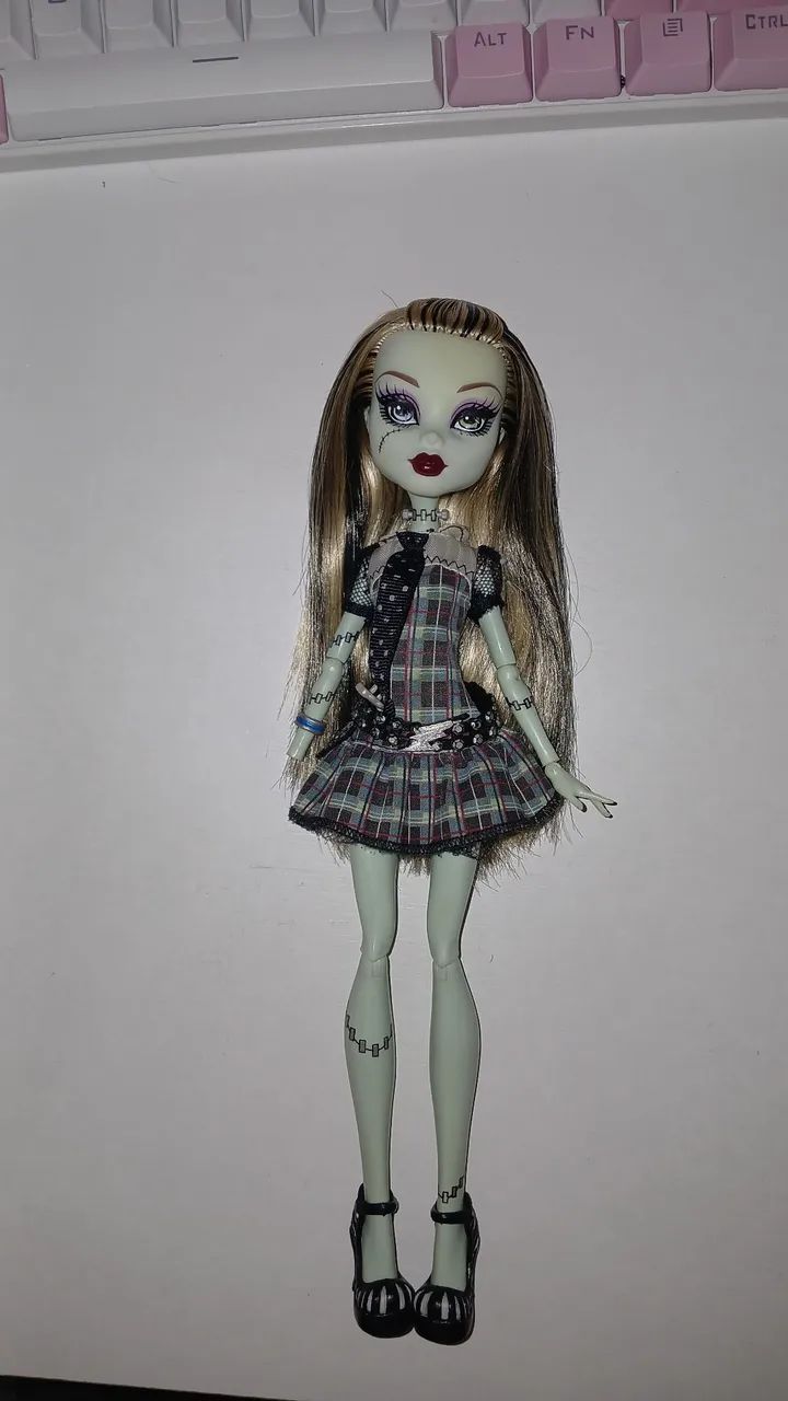 Frankie (RESERVADA)