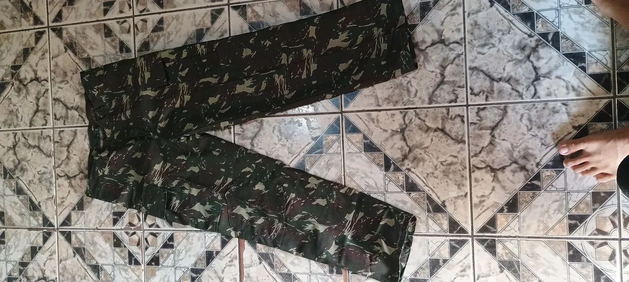 Vende-se roupas camuflada 