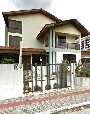 Excelente sobrado triplex na Praia Brava - Itajaí 3 suítes