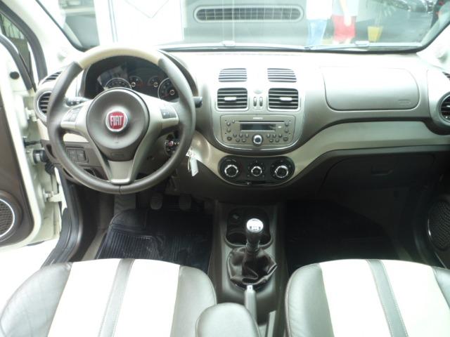 Fiat Grand Siena Essence 1.6 Sublime - Foto 8